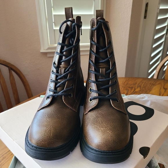 👀50% OFF🥾 NWT‼️ SO brand Reindeer Women's Combat Boots - Picture 9 of 14